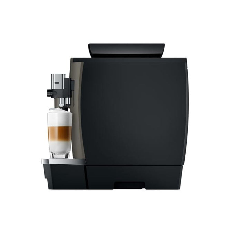 COMBO JURA, Maquina De Café W8 Color Acero Oscuro + Nevera Cool Control 0.6Lts
