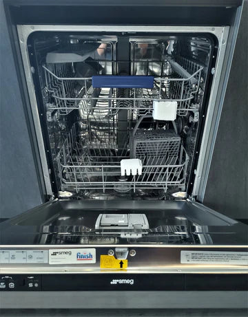 Lavavajillas Smeg 24"